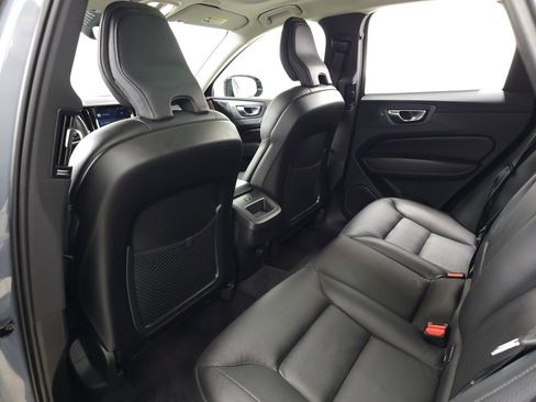 Certified 2023 Volvo XC60 B5 Plus w/ Climate Package AWD/4WD image 34