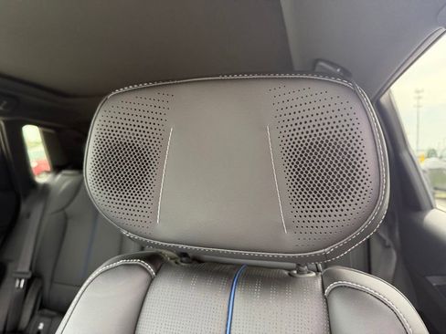 Used 2025 Cadillac Lyriq Luxury w/ LPO, Floor Liner Package AWD/4WD image 29