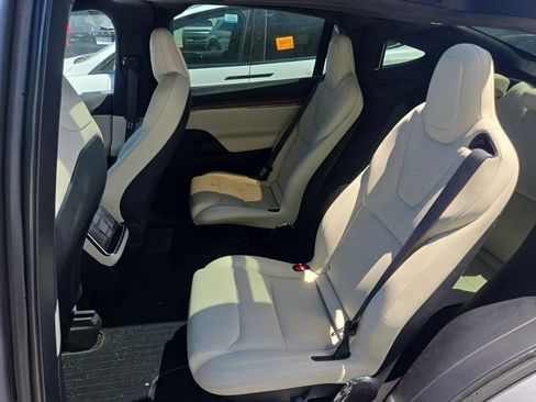 Used 2025 Tesla Model X AWD/4WD image 9