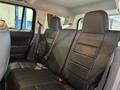 Used 2016 Jeep Patriot High Altitude AWD/4WD image 33