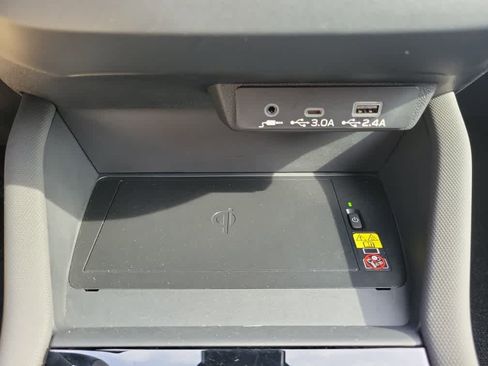 Certified 2025 Subaru Forester Premium image 16