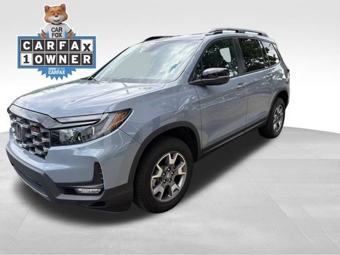 Certified 2023 Honda Passport TrailSport image 3