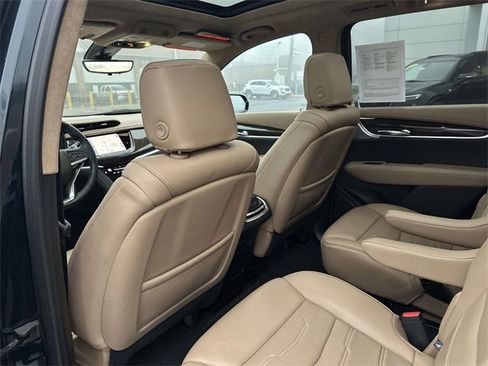 Used 2024 Cadillac XT6 Sport w/ Platinum Package image 32