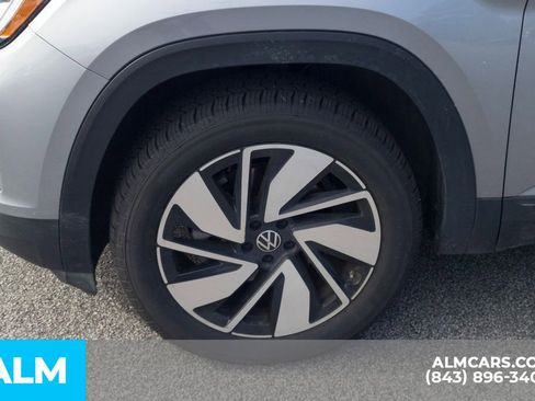 Used 2024 Volkswagen Atlas SE image 15