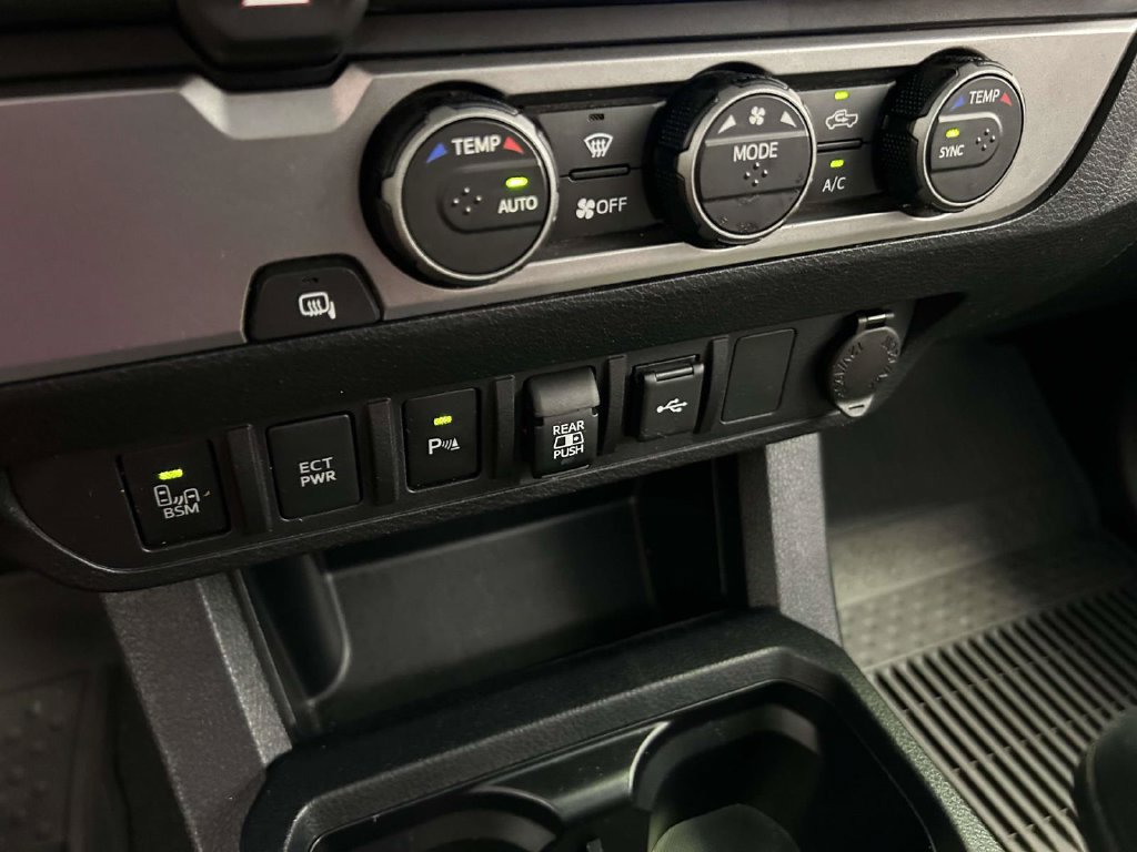 Certified 2022 Toyota Tacoma SR5 RWD image 24