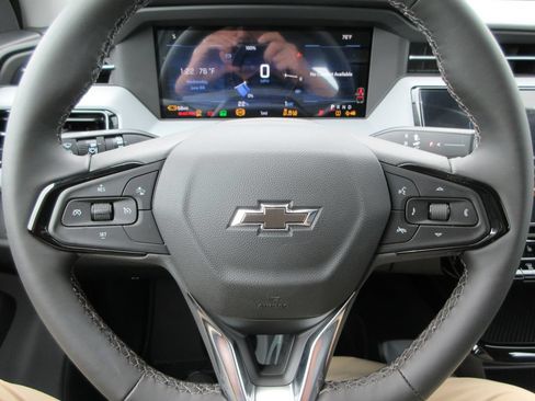 New 2027 Chevrolet Bolt RS FWD image 25