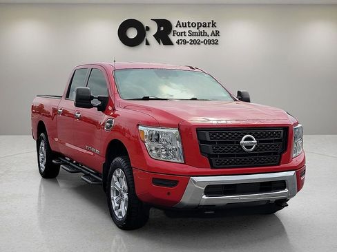 Used 2021 Nissan Titan SV w/ SV Convenience Package image 1