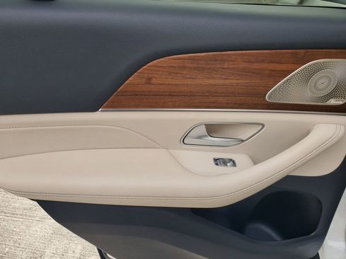 Used 2024 Mercedes-Benz GLE 450 4MATIC image 13