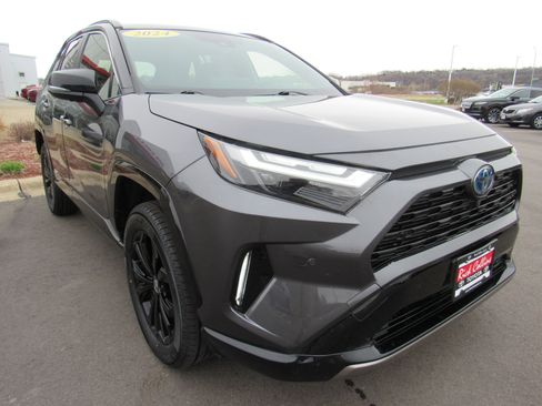 Used 2024 Toyota RAV4 XSE w/ Advanced Technology Package image 4