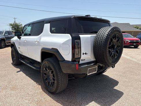New 2026 GMC Hummer EV SUV w/ LPO, Dark Essentials Package AWD/4WD image 4