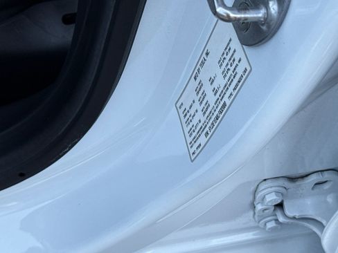 Used 2020 Tesla Model 3 Standard Range image 18