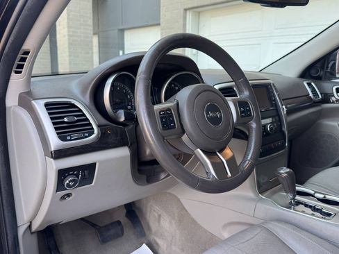Used 2012 Jeep Grand Cherokee Laredo AWD/4WD image 13