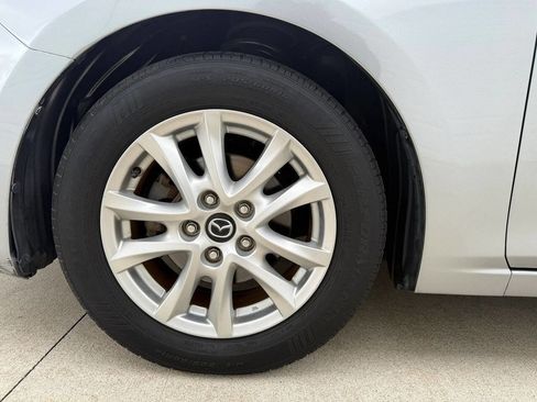 Used 2014 MAZDA MAZDA3 i Touring image 9