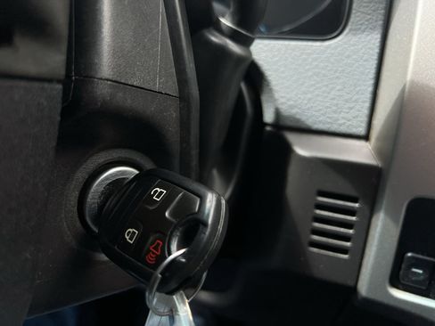 Used 2013 Ford F150 XLT w/ Luxury Equipment Group AWD/4WD image 15