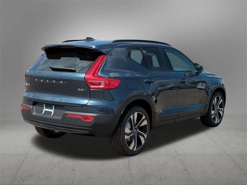 New 2026 Volvo XC40 B5 Ultra w/ Protection Package Premier image 6