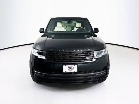 Used 2025 Land Rover Range Rover SE AWD/4WD image 2
