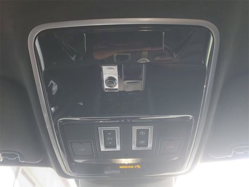 Used 2022 Land Rover Range Rover Westminster Edition image 32