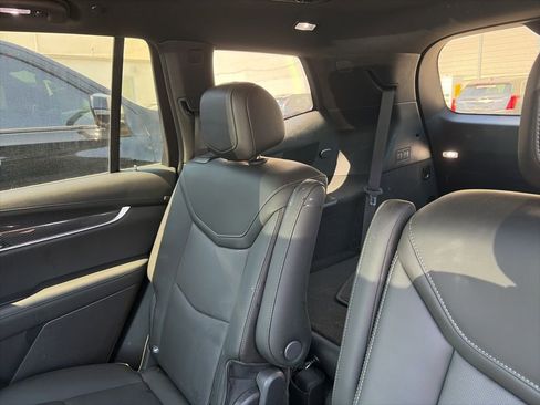Used 2024 Cadillac XT6 Sport AWD/4WD image 13