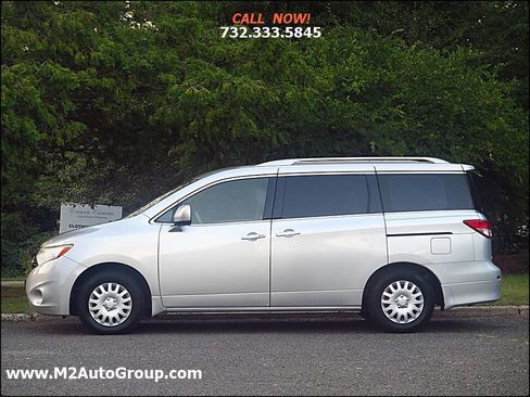 Used 2014 Nissan Quest S image 2