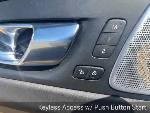 Used 2018 Volvo XC60 T6 Inscription w/ Luxury Seat Package AWD/4WD image 22