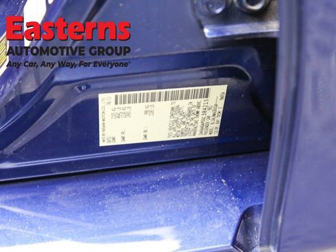 Used 2016 Nissan Maxima Platinum w/ Interior Lighting Package image 40