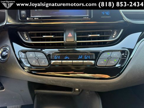 Used 2018 Toyota C-HR XLE FWD image 25
