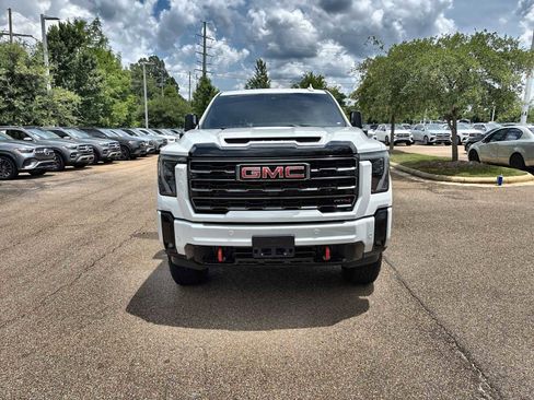 Used 2025 GMC Sierra 2500 AT4 AWD/4WD image 12