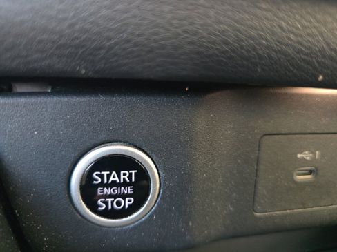 Used 2021 Nissan Rogue S FWD image 17