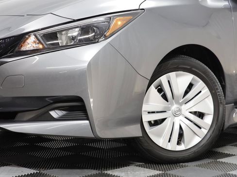 Used 2023 Nissan Leaf S image 3