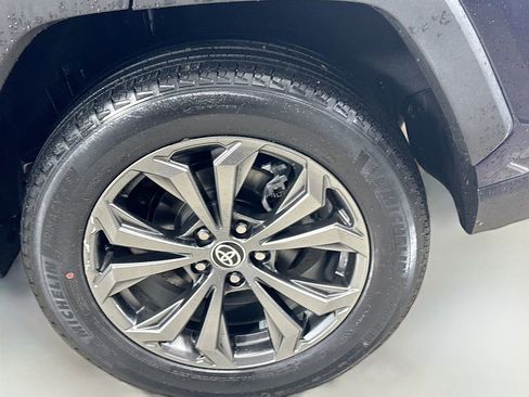 Certified 2022 Toyota RAV4 XLE Premium image 16