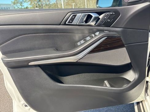 Used 2025 BMW X7 xDrive40i image 10