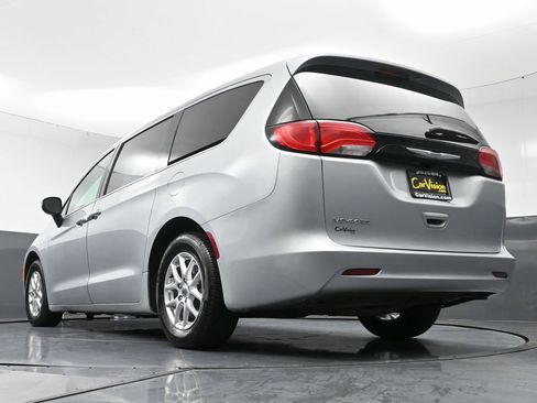 Used 2023 Chrysler Voyager LX FWD image 50