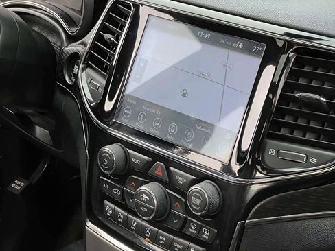 Used 2019 Jeep Grand Cherokee High Altitude image 36