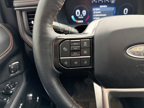 Used 2024 Ford Expedition Platinum image 14