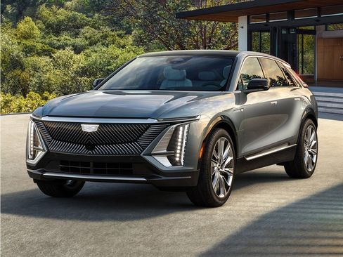 Used 2023 Cadillac Lyriq 2WD image 1
