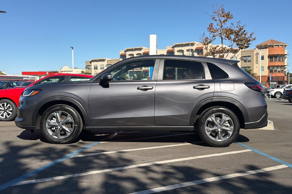 Certified 2026 Honda HR-V LX image 7