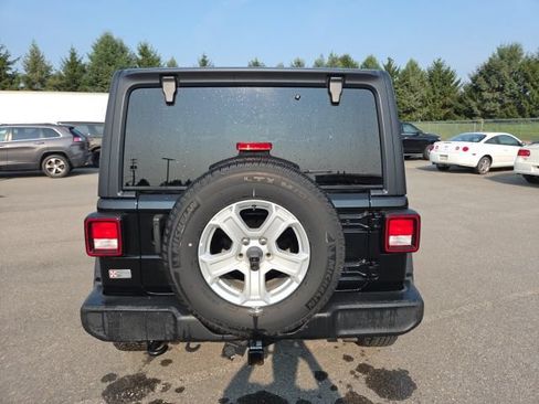 Used 2021 Jeep Wrangler Sport AWD/4WD image 14