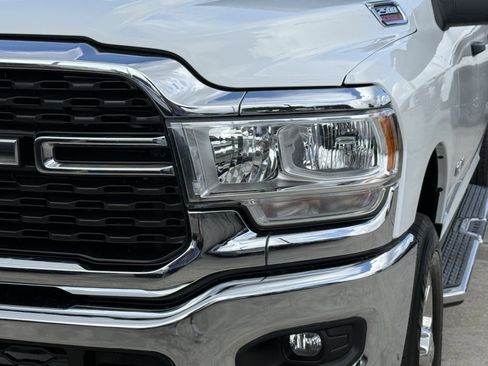 Used 2024 RAM 2500 Big Horn AWD/4WD image 11