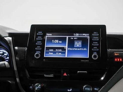 Certified 2022 Toyota Camry SE image 16