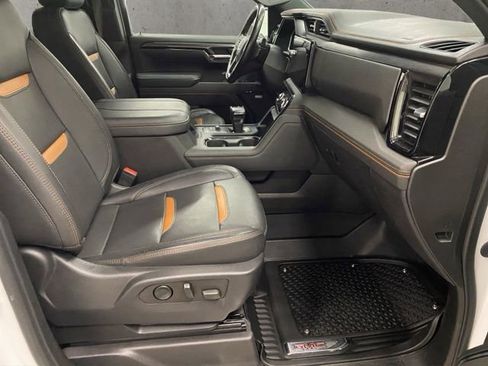 Used 2023 GMC Sierra 1500 AT4 w/ AT4 Premium Package AWD/4WD image 23
