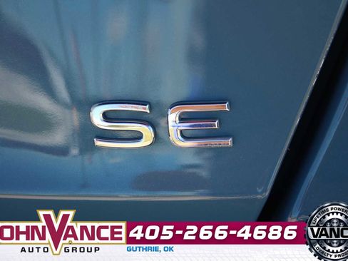 Used 2025 Volkswagen Jetta SE FWD image 8