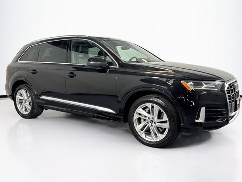 Used 2022 Audi Q7 3.0T Premium w/ Convenience Package AWD/4WD image 3