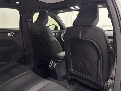 Used 2023 Volvo C40 P8 Recharge Ultimate w/ Protection Package Premier image 20