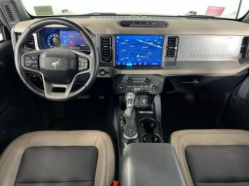 Used 2024 Ford Bronco Wildtrak image 13