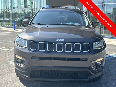 Used 2020 Jeep Compass Latitude image 3