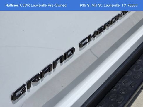 Used 2023 Jeep Grand Cherokee L Laredo RWD image 12