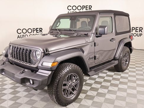 Used 2024 Jeep Wrangler Sport S image 10