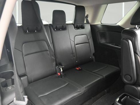Certified 2024 Nissan Pathfinder SL w/ SL Premium Package FWD image 14