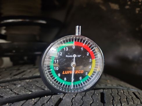 Used 2018 GMC Acadia SLT image 29