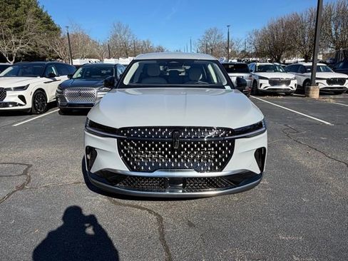New 2026 Lincoln Nautilus Premier image 2